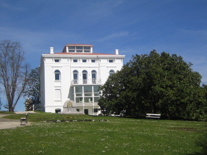 Casa Blanca, sede del Museo Marqués de Valdecilla